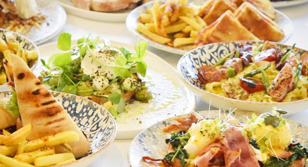 Fratelli's brunch feast spread